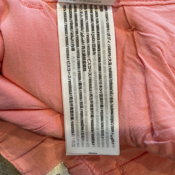 Abercrombie and Fitch linen pleated shorts - Picture 5 of 5